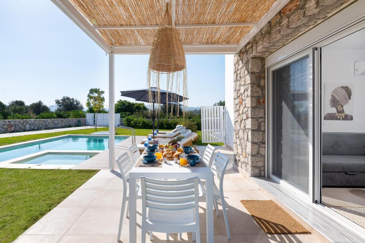 Ossiano Pool Villas,Heating Pool, 2 Min Drive To Haraki Beach & 10 Min To Lindos Bagian luar foto